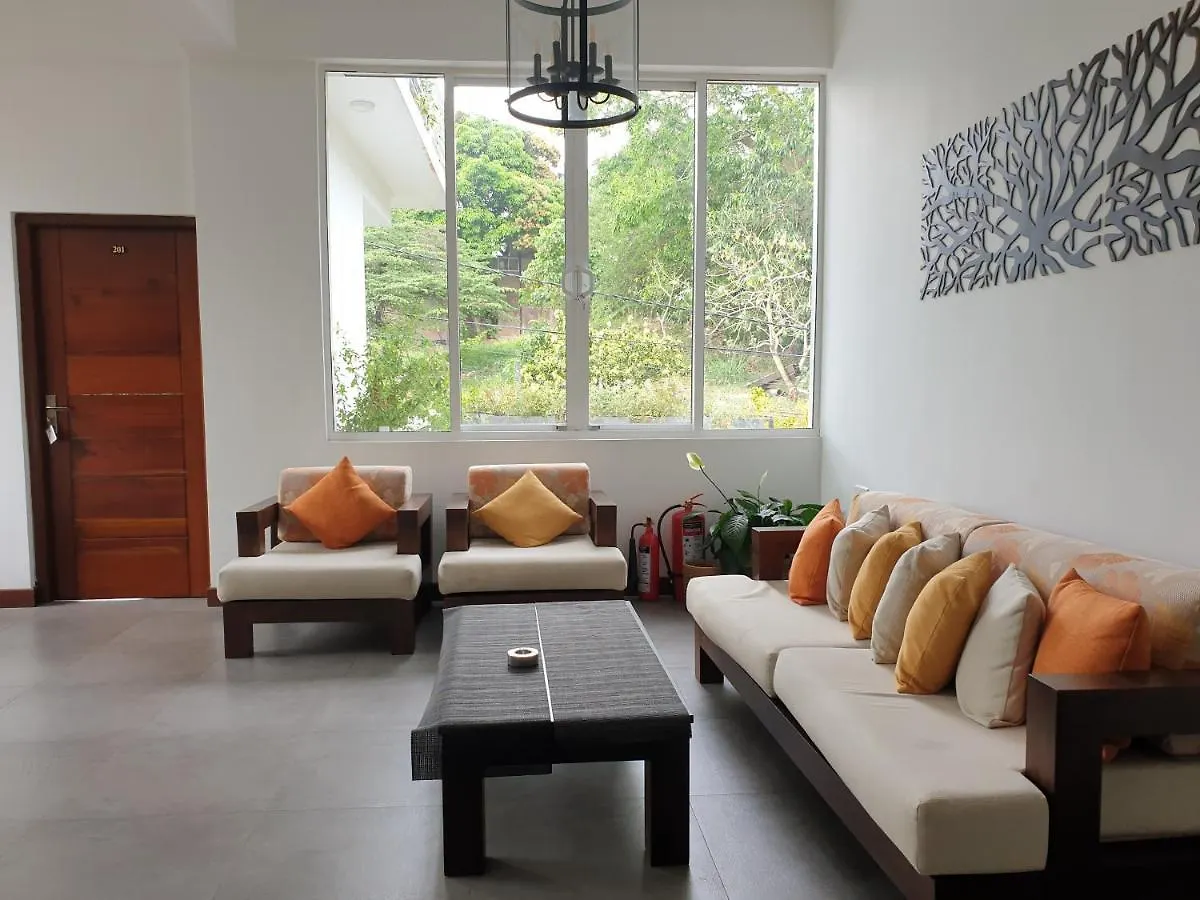 פראדניה Hillcrest Villa