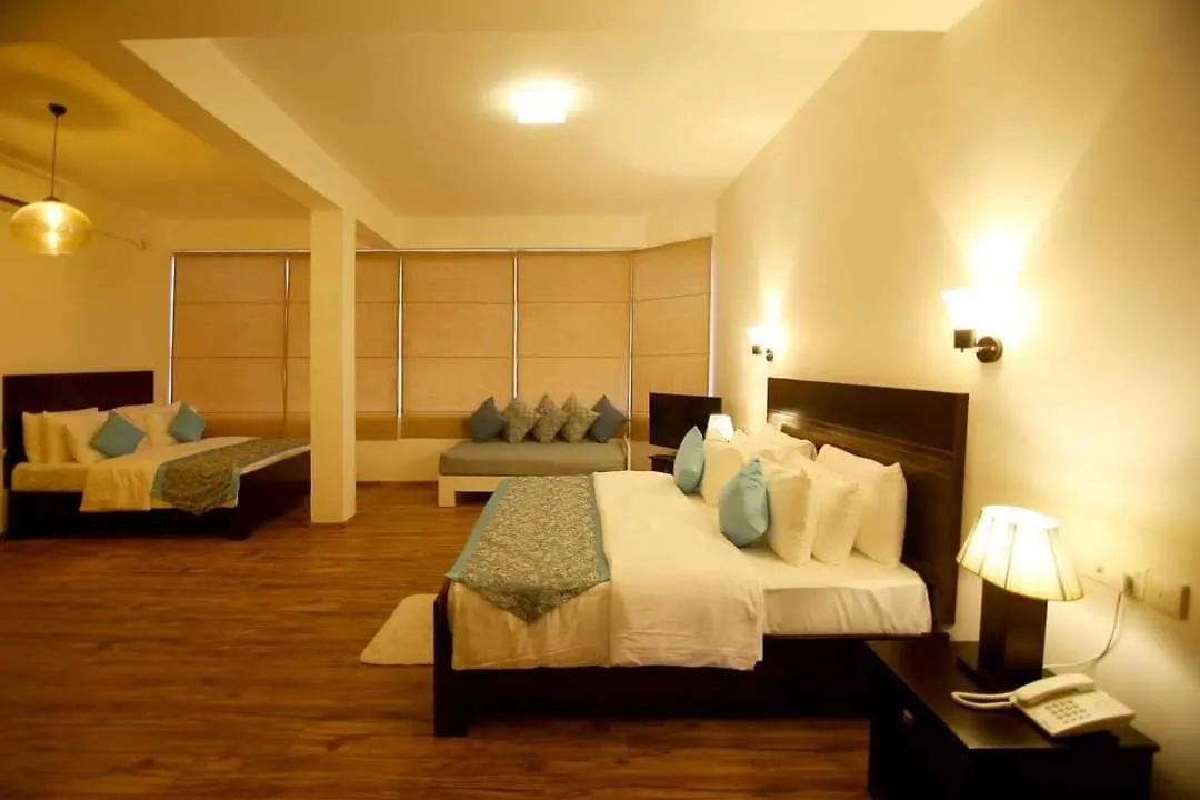 פראדניה Hillcrest Villa מלון